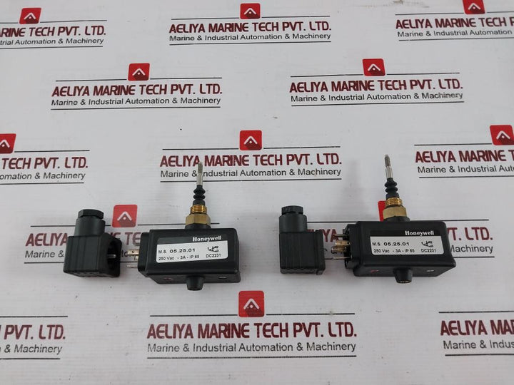 Honeywell M.S. 05.25.01 Micro Switch 250 Vac Max Dc2231