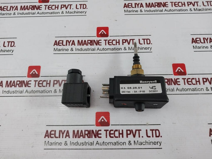 Honeywell M.S. 05.25.01 Micro Switch 250 Vac Max Dc2231