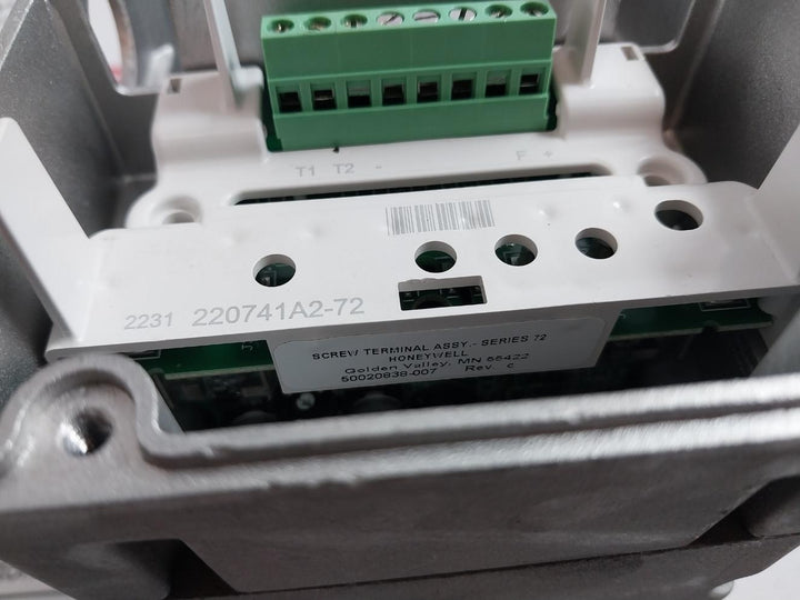 Honeywell M7284A1004 Modutrol Actuator With Modulating Control 230V