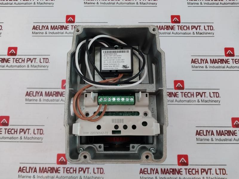 Honeywell M7284A1004 Modutrol Iv Motor Rev G 15 Va 120V 50/60Hz Series 72