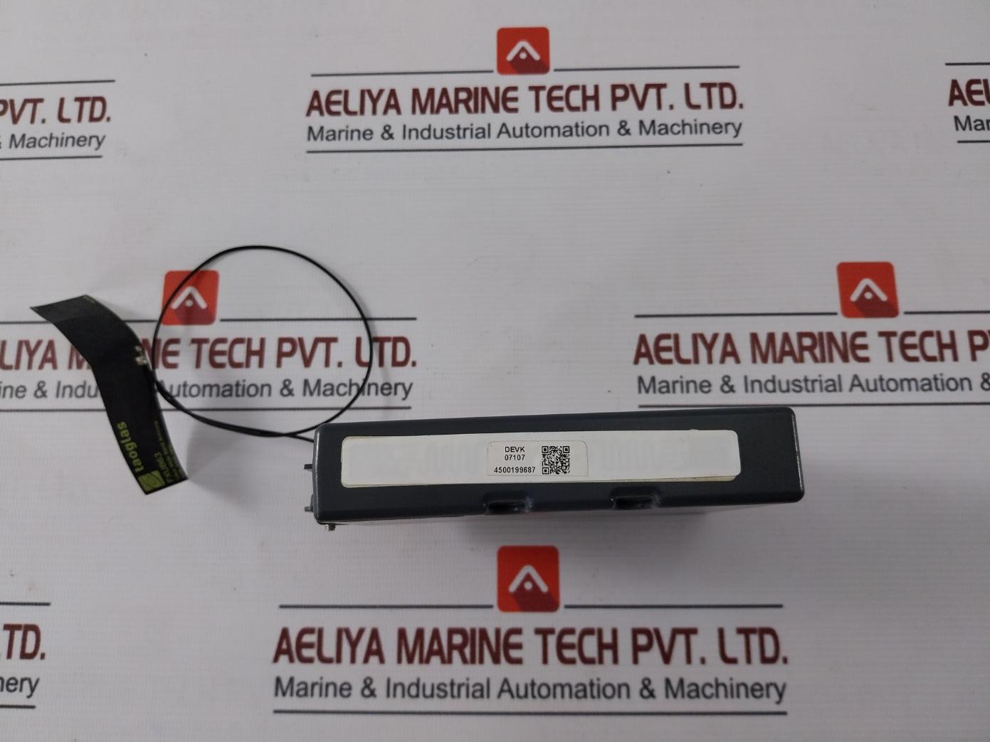 Honeywell Modem With Ultra Wide Band Antenna Fxub63 Rev. C 698-3000 Mhz