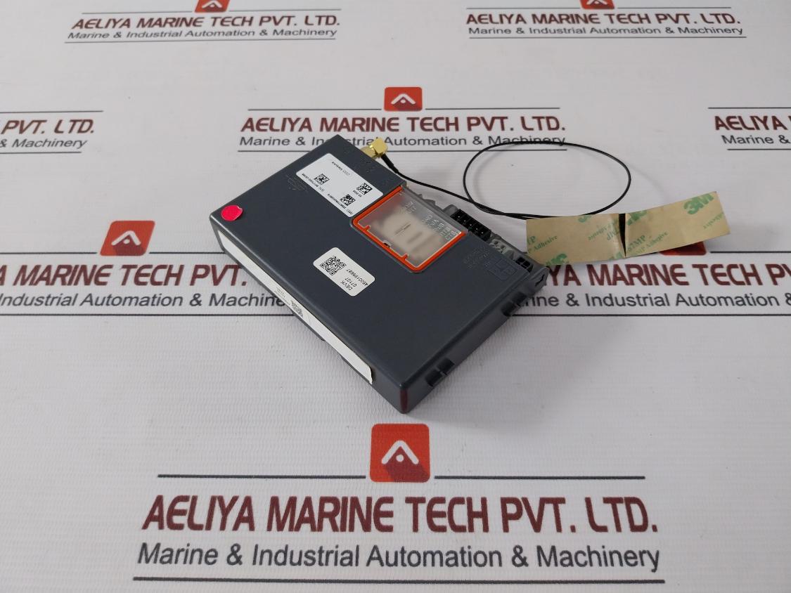 Honeywell Modem With Ultra Wide Band Antenna Fxub63 Rev. C 698-3000 Mhz