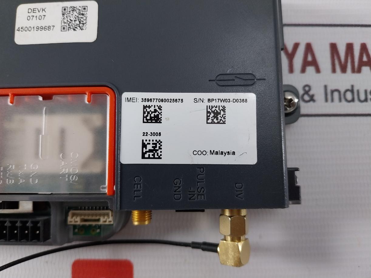 Honeywell Modem With Ultra Wide Band Antenna Fxub63 Rev. C 698-3000 Mhz