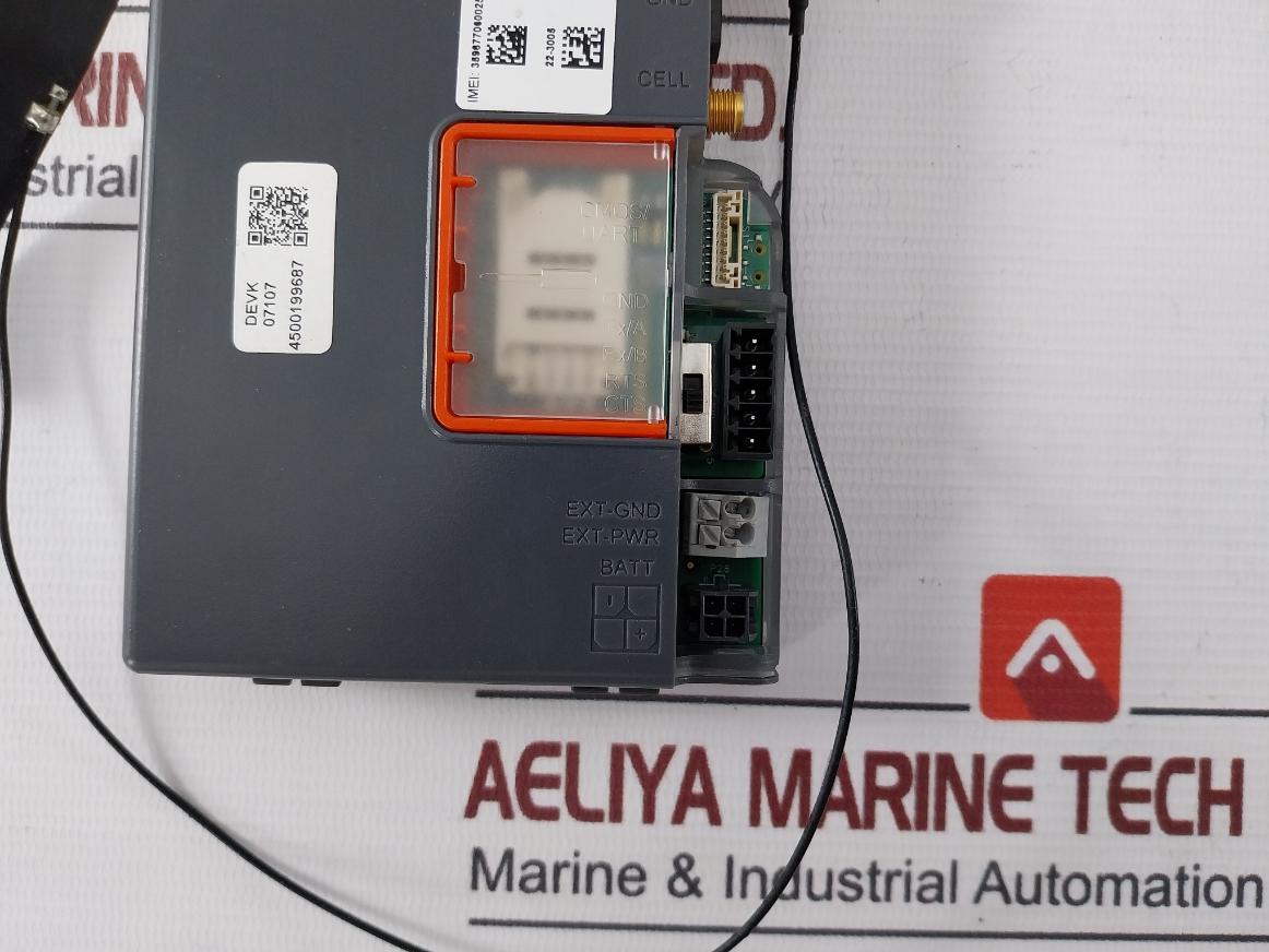 Honeywell Modem With Ultra Wide Band Antenna Fxub63 Rev. C 698-3000 Mhz