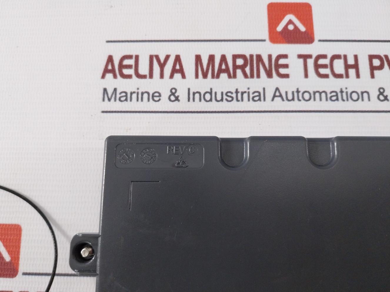 Honeywell Modem With Ultra Wide Band Antenna Fxub63 Rev. C 698-3000 Mhz