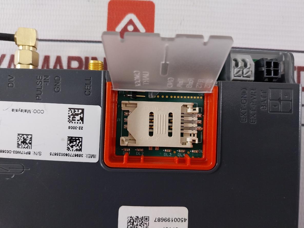 Honeywell Modem With Ultra Wide Band Antenna Fxub63 Rev. C 698-3000 Mhz