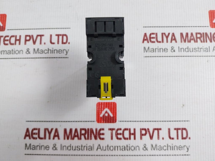 Honeywell Power Relay With Socket Base 24Vac 50/60Hz Part No Szr-my4-n1