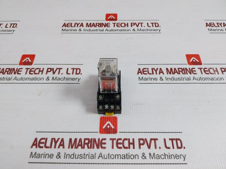 Honeywell Power Relay With Socket Base 24Vac 50/60Hz Part No Szr-my4-n1