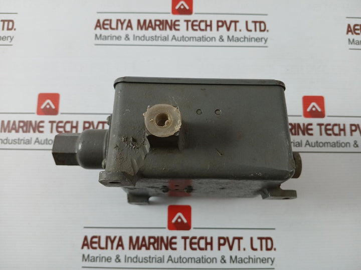 Honeywell Pp97A 1076 2 Pressure Controller 10 To 300