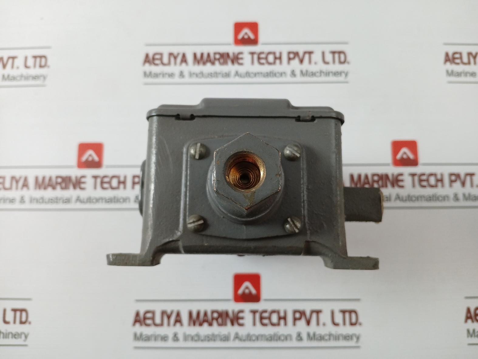 Honeywell Pp97A 1076 2 Pressure Controller 10 To 300