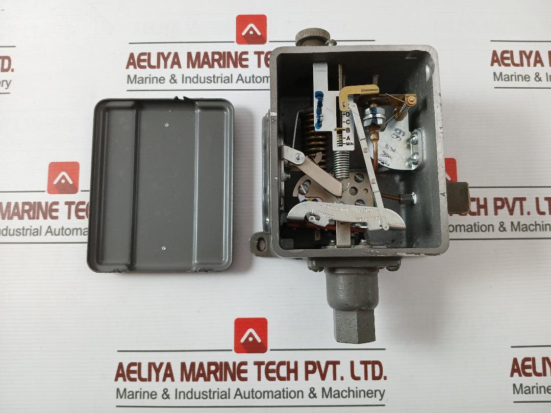 Honeywell Pp97A 1076 2 Pressure Controller 10 To 300