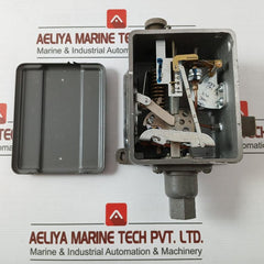 Honeywell Pp97A 1076 2 Pressure Controller 10 To 300