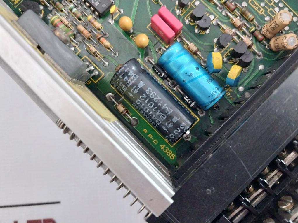 Honeywell Q642A1008 Controller Output Module Micronik 100 43180947 Rev. K 24V