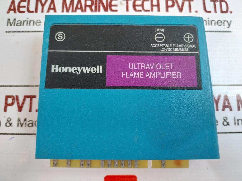 Honeywell R7849 A 1015 Ultraviolet Flame Amplifier 0.8 Or 1.0 Second 1.25vdc Min