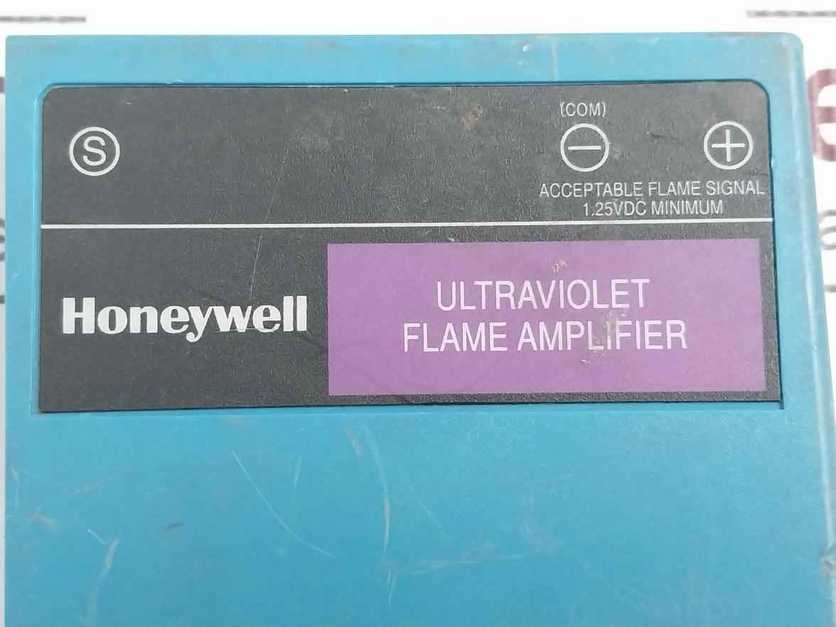 Honeywell R7849 a 1023 Ultraviolet Flame Amplifier Minimum 1.25vdc Rev a