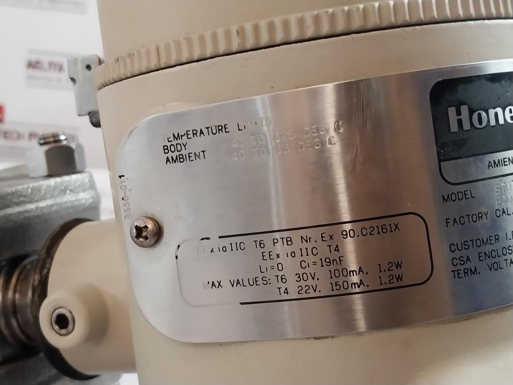 Honeywell St3000 Smart Temperature Transmitter Stdi30-e1A-00000-mb