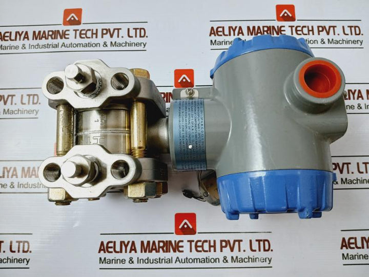 Honeywell St800 Pressure Transmitter Std820-e1Hc4As-1-a-cdc-11S-b-21A0-f1-0000 W/ Accessory
