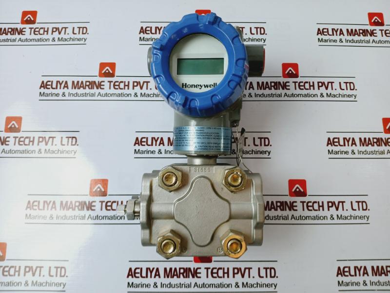 Honeywell St800 Pressure Transmitter Std820-e1Hc4As-1-a-cdc-11S-b-21A0-f1-0000 W/ Accessory
