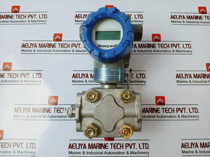 Honeywell St800 Pressure Transmitter Std820-e1Hc4As-1-a-cdc-11S-b-21A0-f1-0000 W/ Accessory