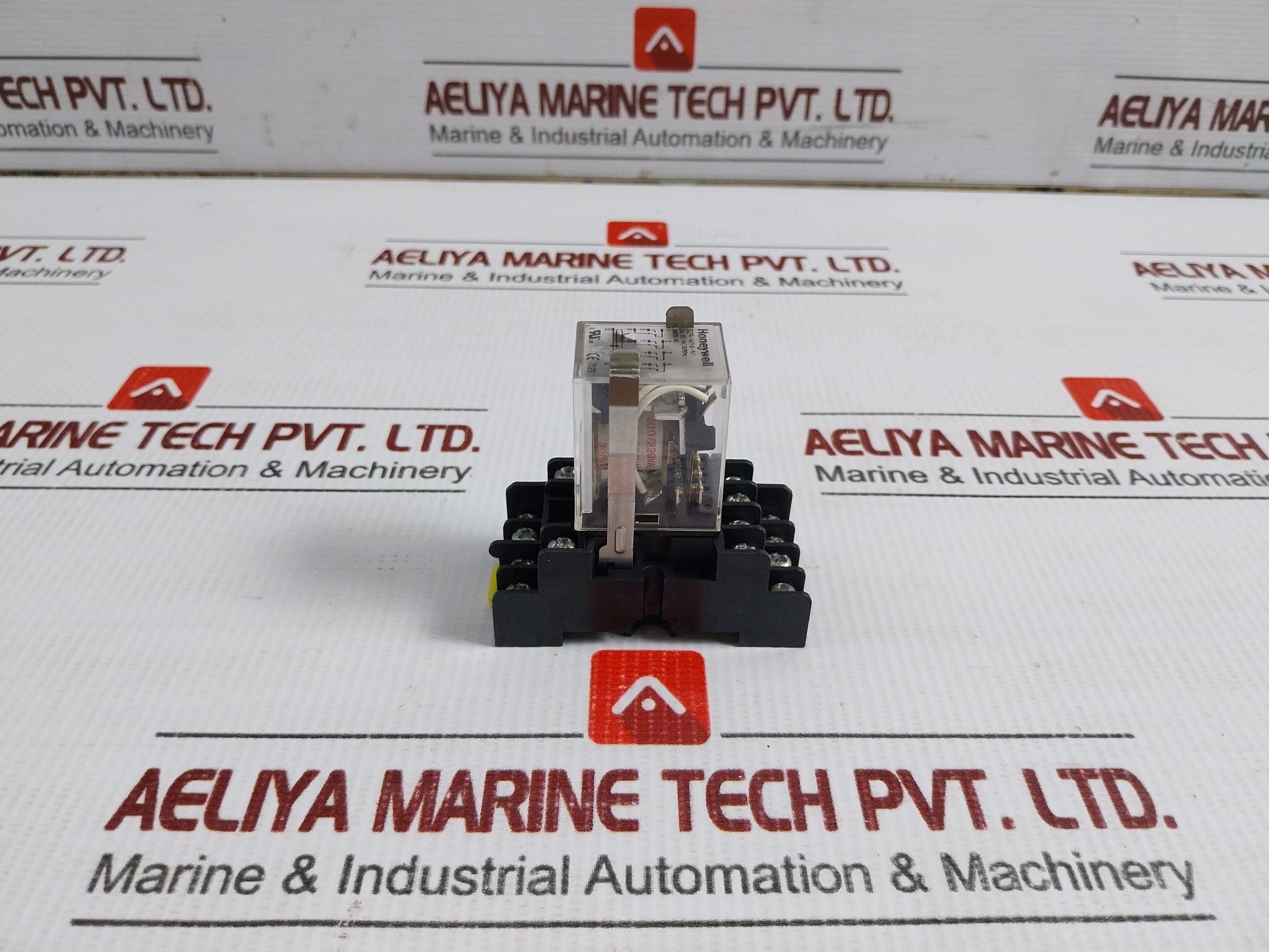 General-purpose Plug-in Power Relay 200 Vac 50/60Hz Honeywell Szr-my4-n1