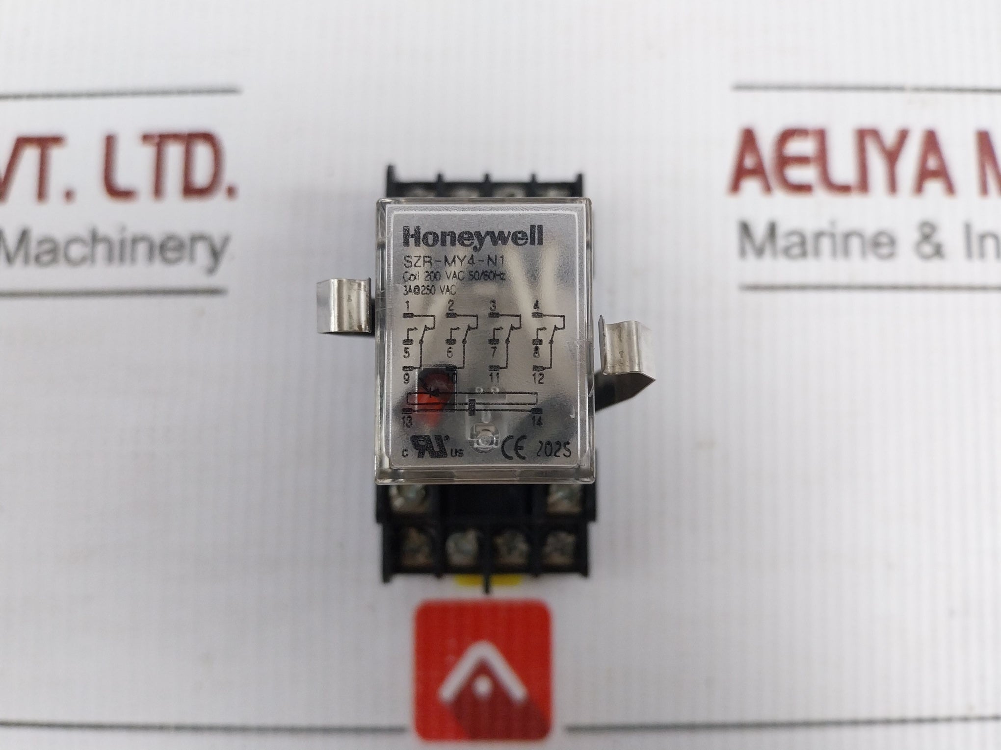 General-purpose Plug-in Power Relay 200 Vac 50/60Hz Honeywell Szr-my4-n1