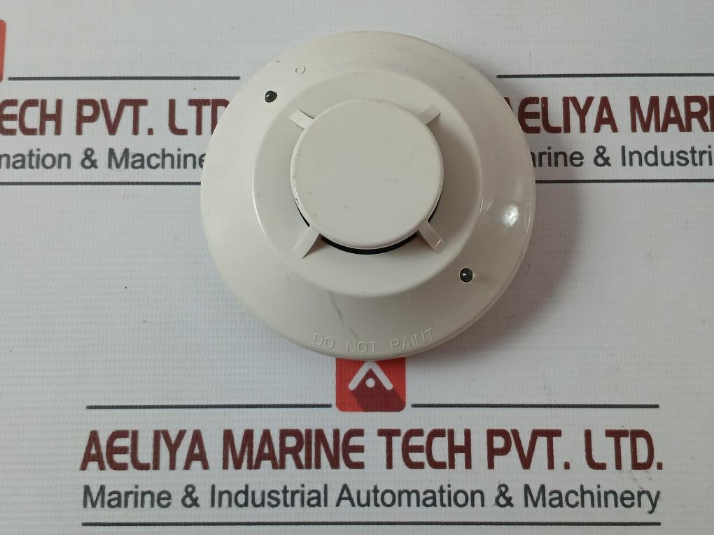 Honeywell Tc806B1076 Photoelectric Smoke Detector 120 F (49 C)