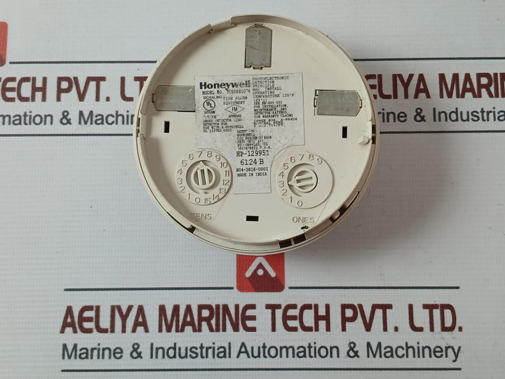 Honeywell Tc806B1076 Photoelectric Smoke Detector 120 F (49 C)