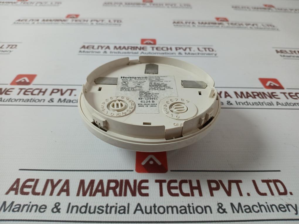 Honeywell Tc806B1076 Photoelectric Smoke Detector 120 F (49 C)