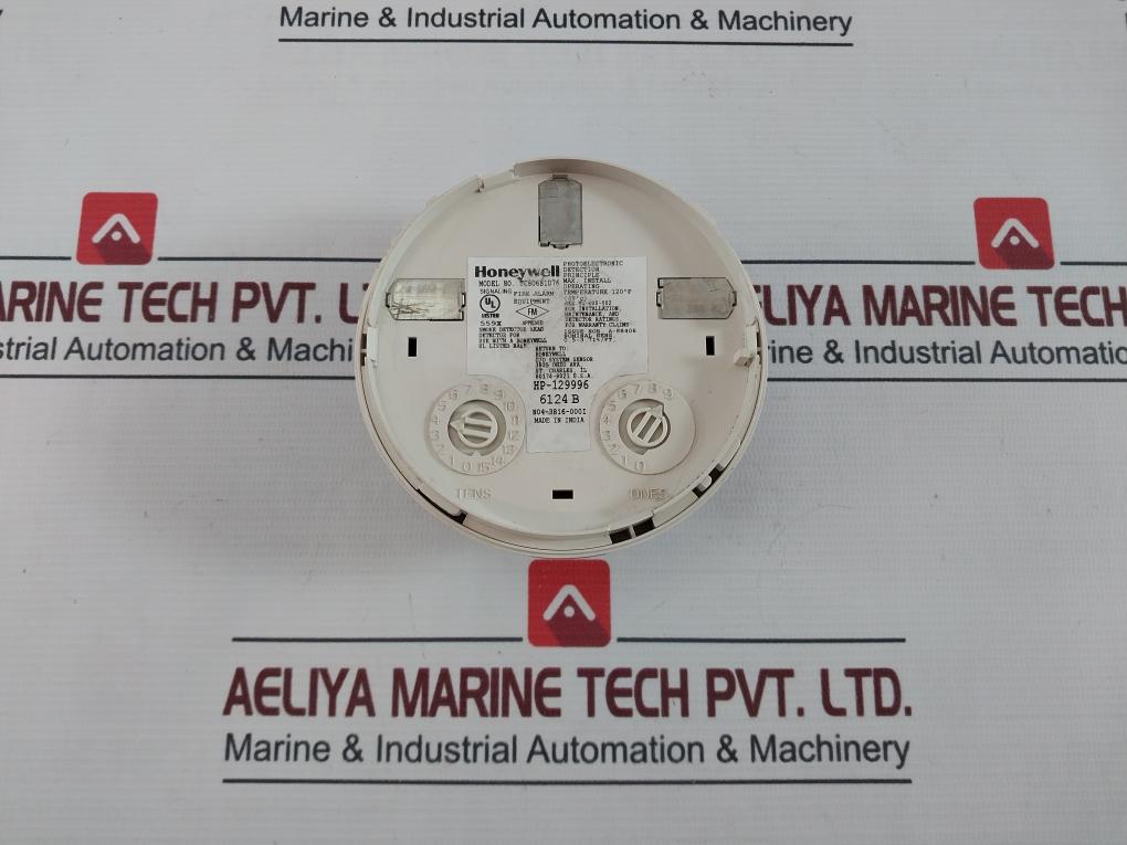Honeywell Tc806B1076 Photoelectric Smoke Detector 120 F (49 C)