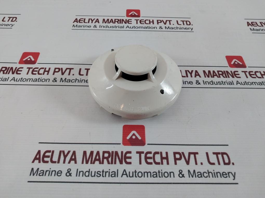 Honeywell Tc806B1076 Photoelectric Smoke Detector 120 F (49 C)