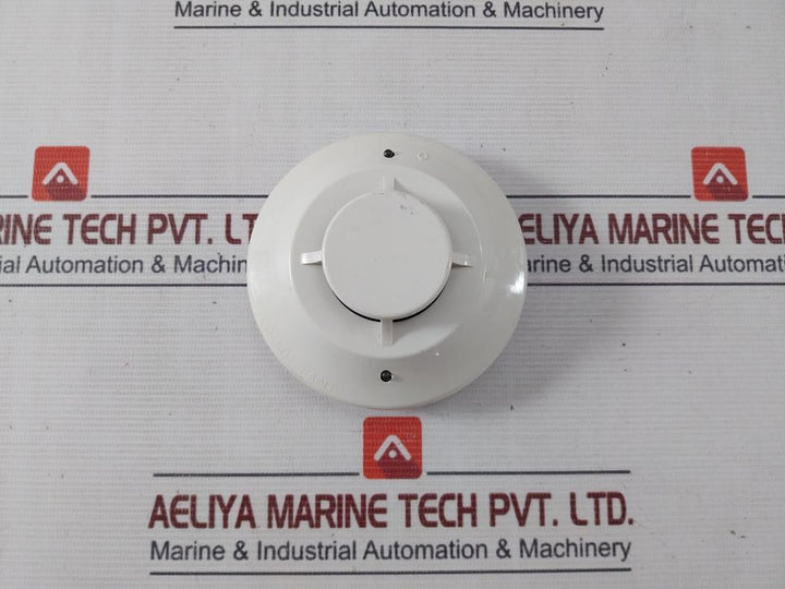 Honeywell Tc806B1076 Smoke Detector 120F Hp-130211 6124B