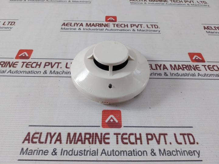 Honeywell Tc806B1076 Smoke Detector 120F Hp-130211 6124B