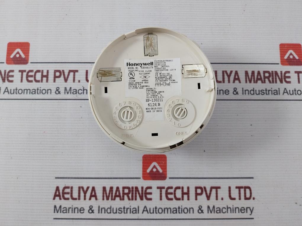 Honeywell Tc806B1076 Smoke Detector 120F Hp-130211 6124B