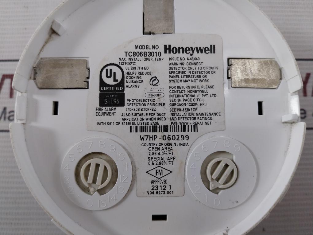 Honeywell Tc806B3010 Photoelectric Smoke Detector Head 122°F 2.86-4.0%
