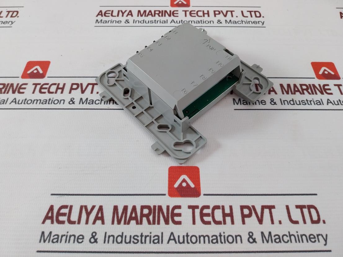 Honeywell Tc811A1006 Fault Isolator Module 15-32Vdc 450µA 17Ma