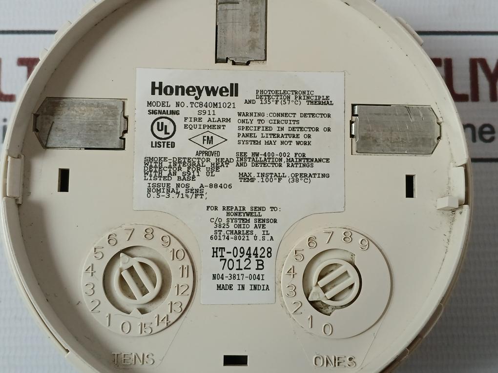 Honeywell Tc840M1021 Multi Sensor Smoke Detector 100 F (38 C)