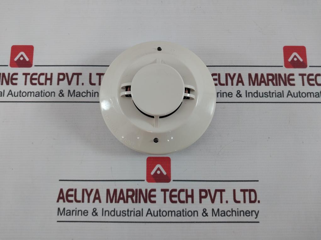 Honeywell Tc840M1021 Smoke Detector 100°F (38°C) 0.5-3.71 %/Ft