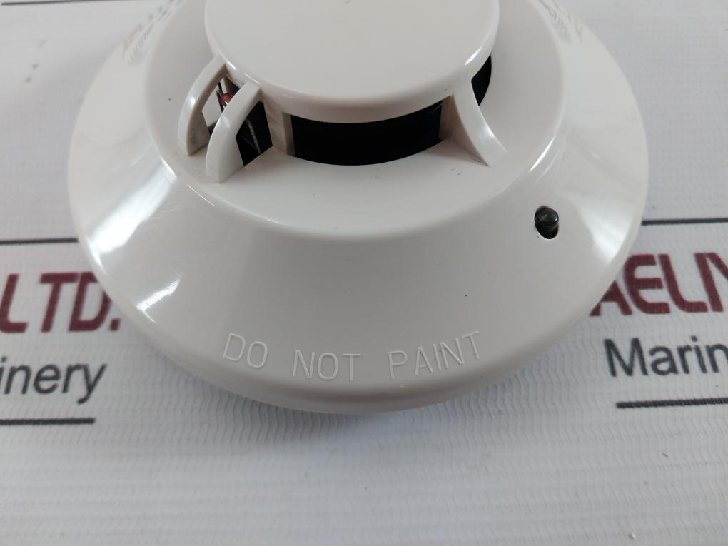 Honeywell Tc840M1021 Smoke Detector 100°F (38°C) 0.5-3.71 %/Ft