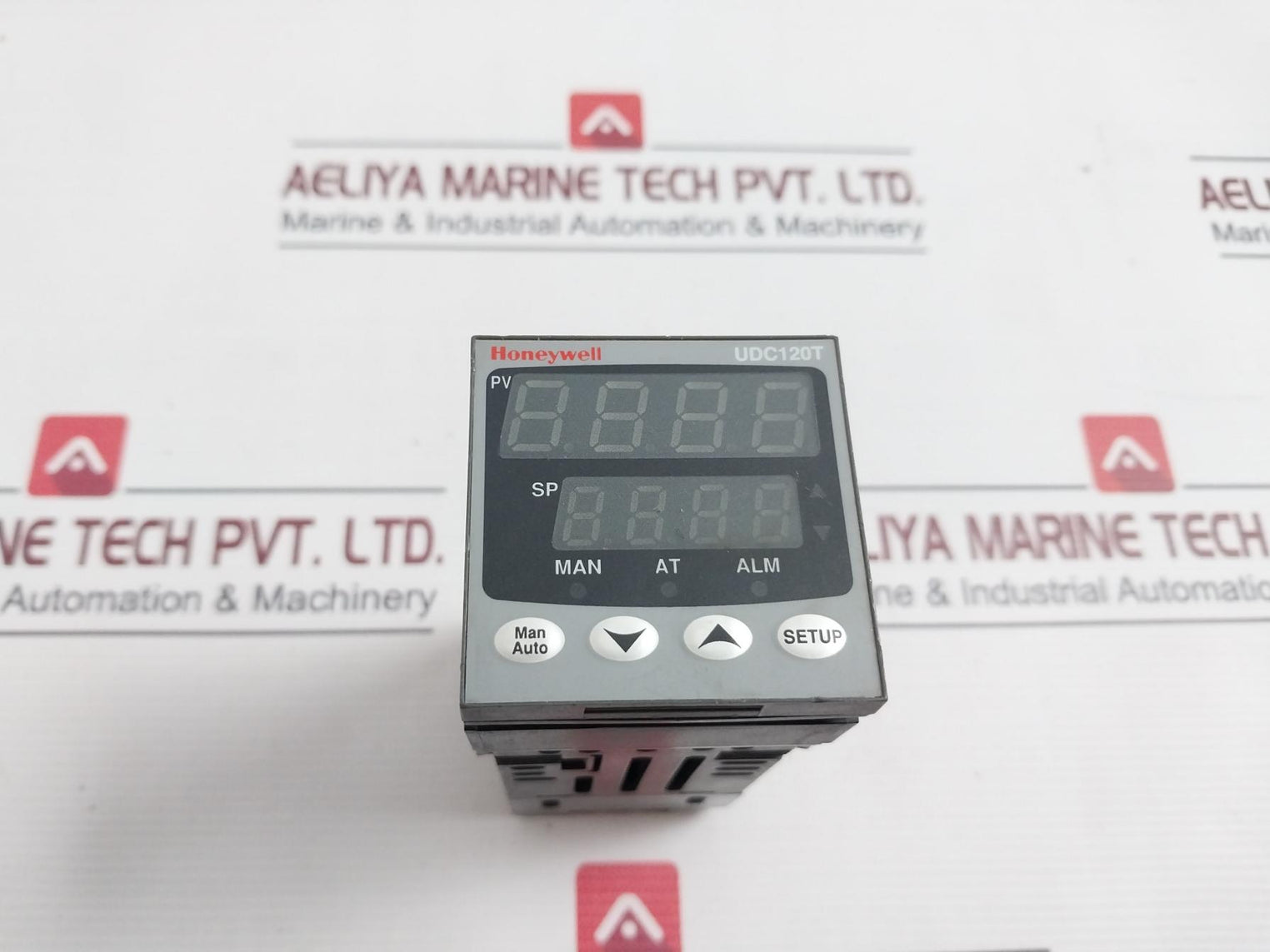 Honeywell Udc120T Digital Temperature Controller Dc120 411031000 100-240Vac