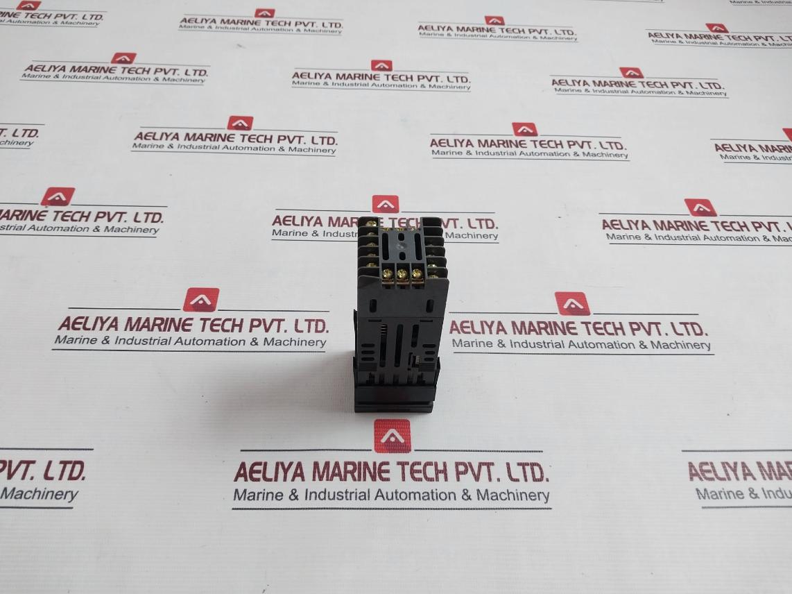 Honeywell Udc120T Digital Temperature Controller Dc120 411031000 100-240Vac