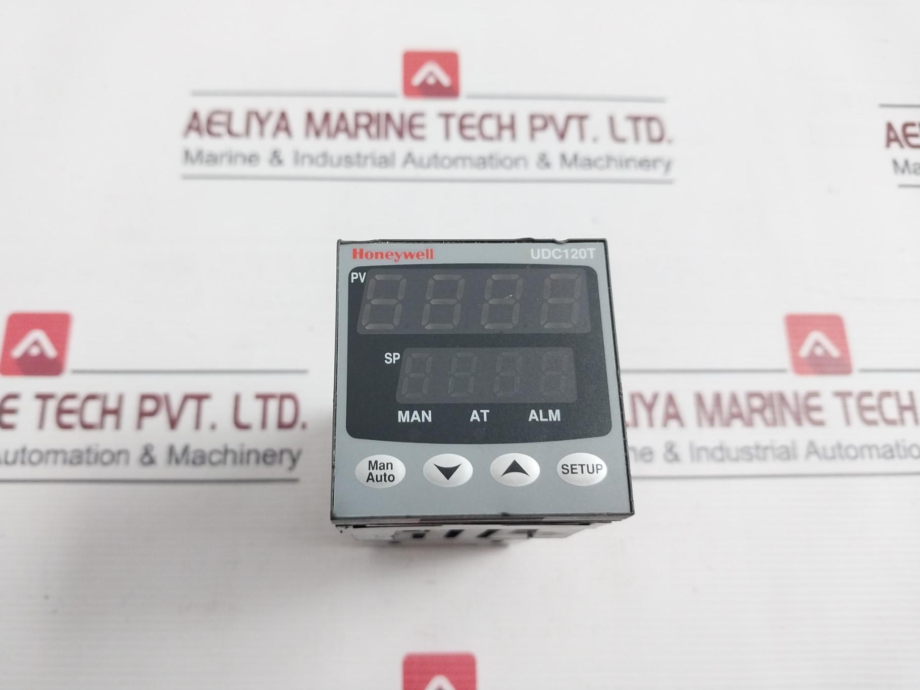 Honeywell Udc120T Digital Temperature Controller Dc120 T11101000 100-240Vac