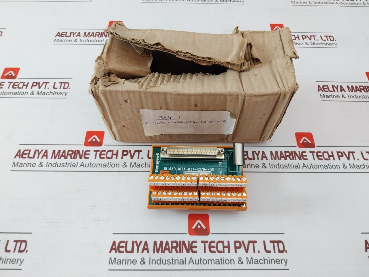 Honeywell Ul16Ao-iota-d37-rs70-xor Input Interface Male Connector 94V-0