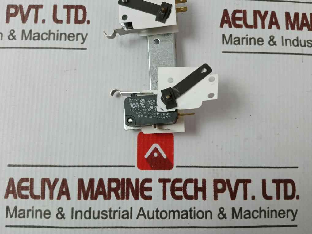 Honeywell V7-7B10D8-274 Microswitch 11A 1/3Hp 125, 250 Or 277 Vac