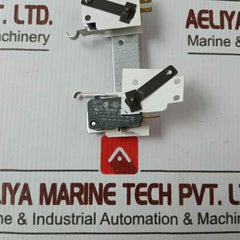 Honeywell V7-7B10D8-274 Microswitch 11A 1/3Hp 125, 250 Or 277 Vac