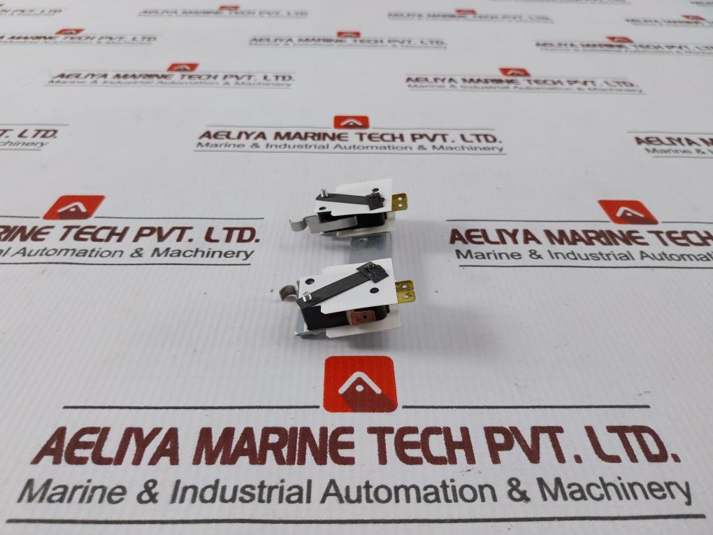 Honeywell V7-7B10D8-274 Microswitch Lever Spdt 60Hz 250V