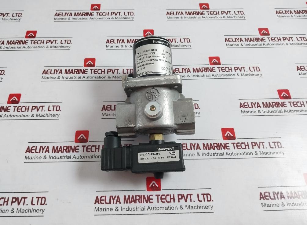 HONEYWELL VE4025S2035 VE4000 Series Gas Valve 220-240VAC 50/60 Hz 16W IP54