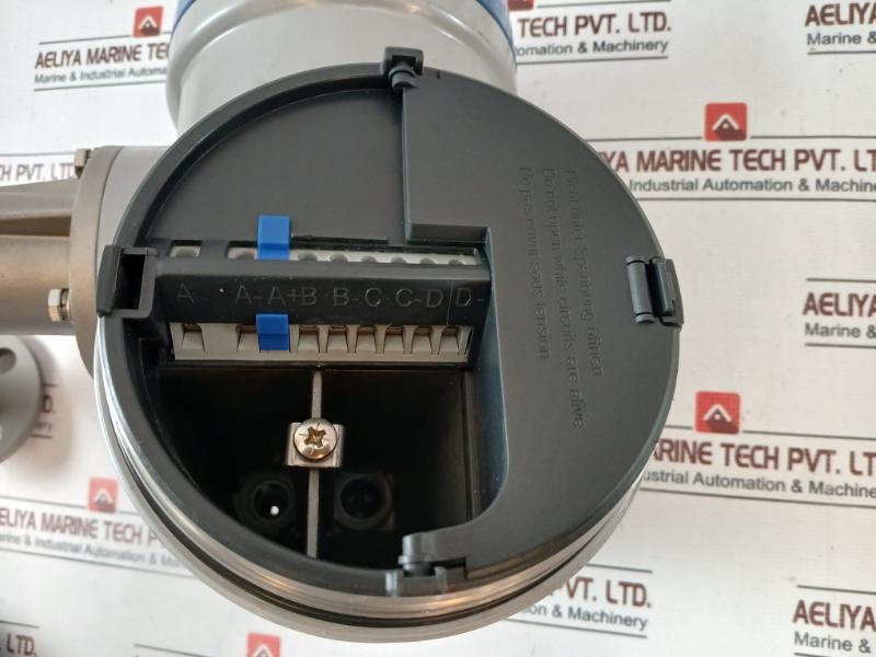 Honeywell Versaflow Coriolis 6000C S08 Flow Meter 100-230Vac 50-60Hz 22Va