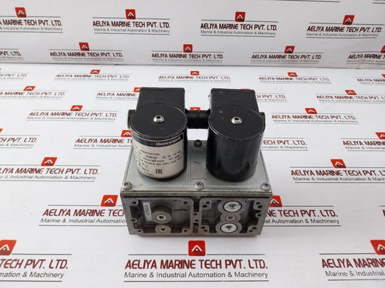 Honeywell Vq420Ma1004 Combination United States Ignition Solenoid Valve