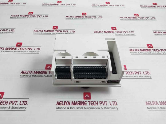 Honeywell Xl50 Programmable Controller 50/60Hz Ip30 Max. 10Va