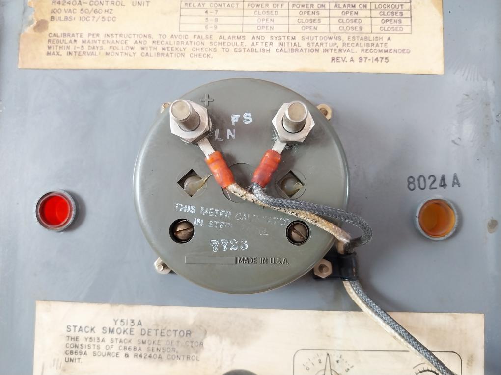 Honeywell Y513A Stack Smoke Detector Rev A 100Vac 50/60Hz 0-5 Sec